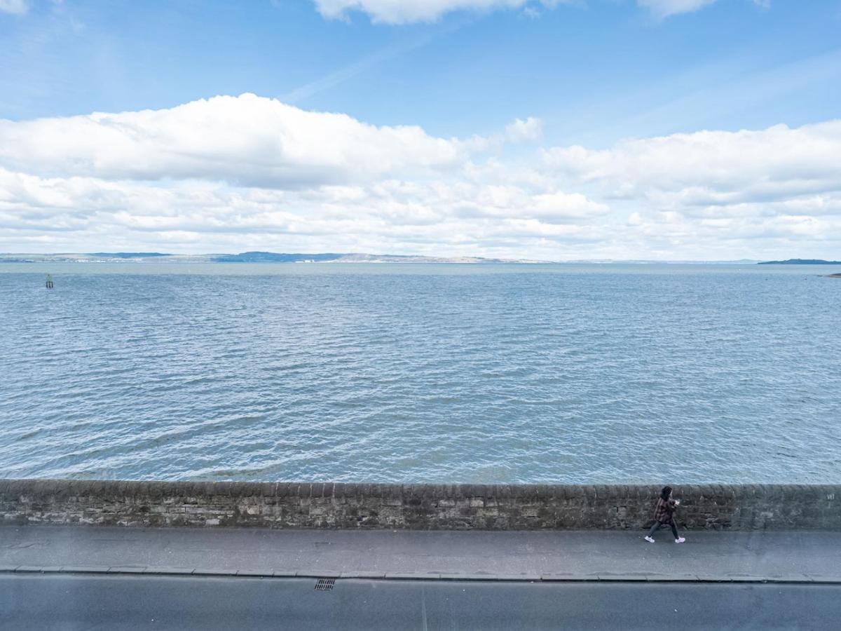 Appartement Pass The Keys Stunning Flat With Sea View And Parking à Édimbourg Extérieur photo