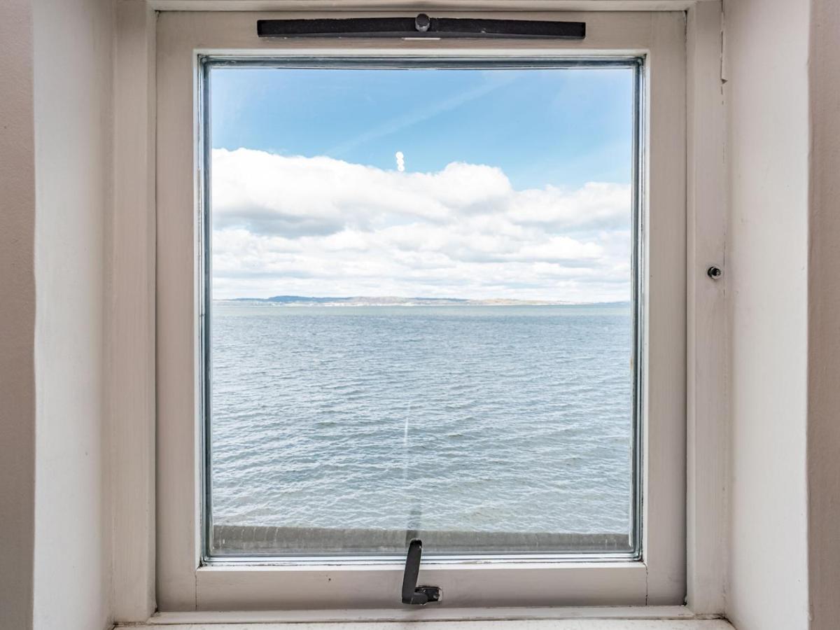 Appartement Pass The Keys Stunning Flat With Sea View And Parking à Édimbourg Extérieur photo