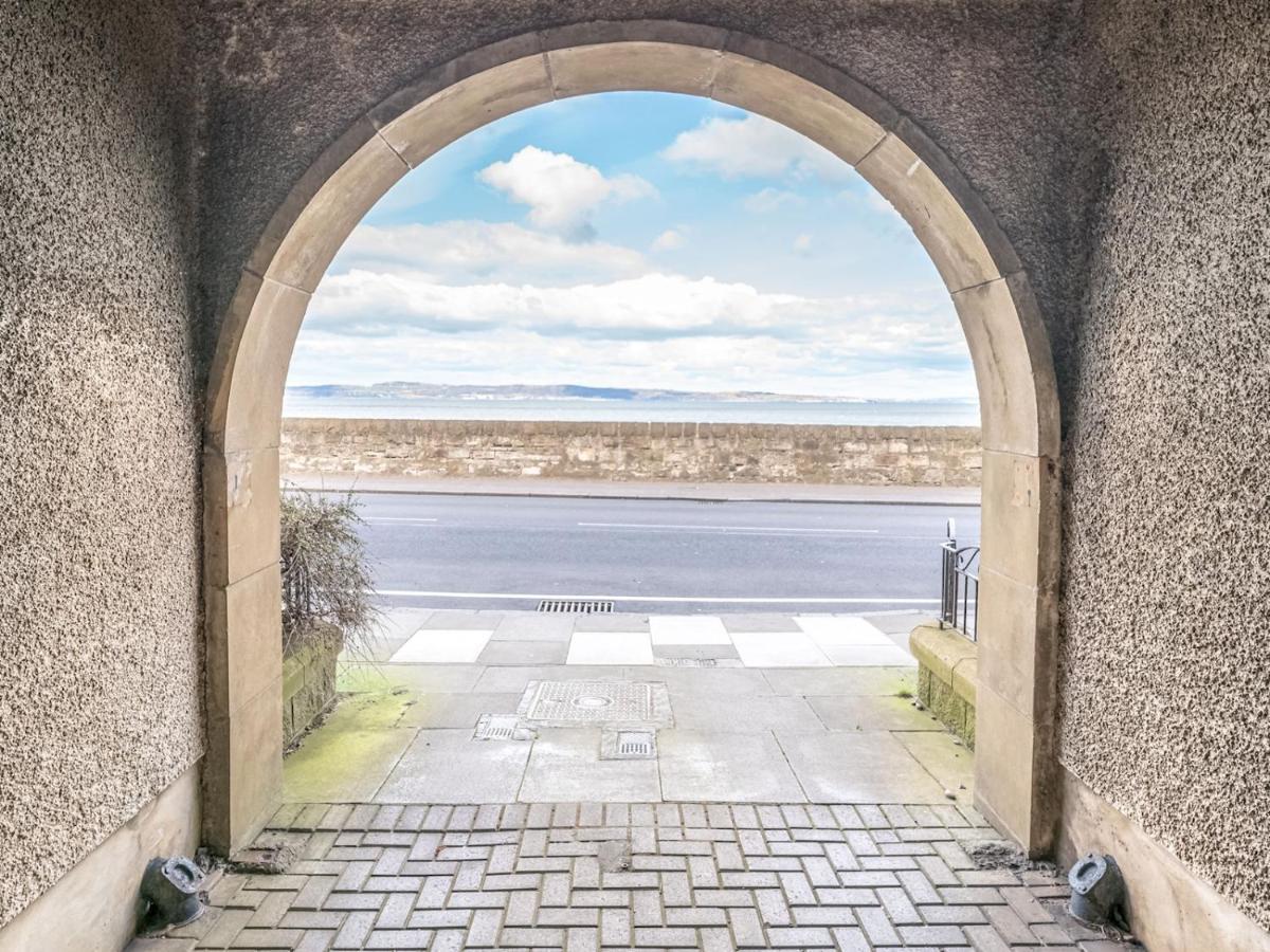 Appartement Pass The Keys Stunning Flat With Sea View And Parking à Édimbourg Extérieur photo